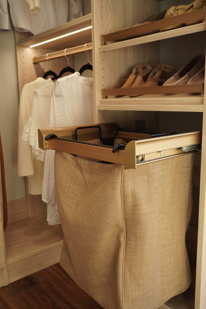 Pull out hamper closet accessories